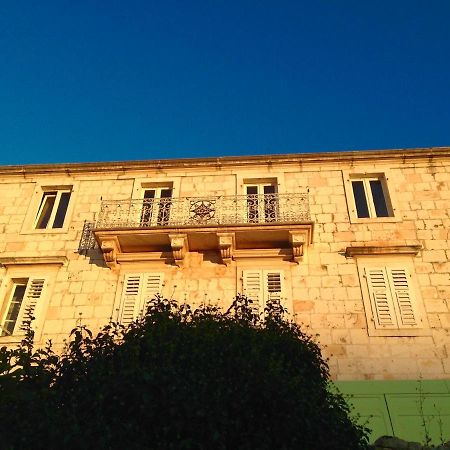 Palazzo Di Toma Διαμέρισμα Milna  Εξωτερικό φωτογραφία